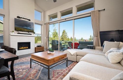 Rendezvous House | New Luxury Mountain Cabin 17 I Hot Tub I Great Views I Best Price I FREE Adventures Daily