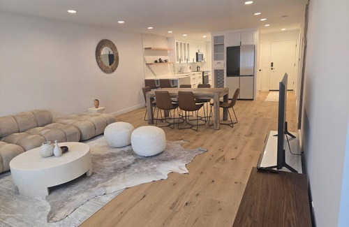 Verdugo Woodlands Condo | NEW - Majestic Gateway in Glendale - 2BD - best of LA