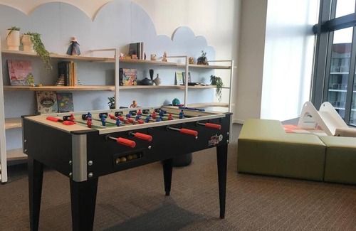 South Brisbane Apartment | New modern apt + gym+ pool