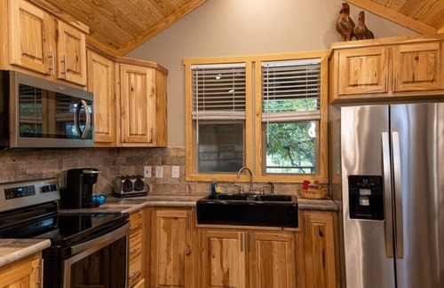 Satin Cabin | New! Modern Cabin, Perfect for Stargazing