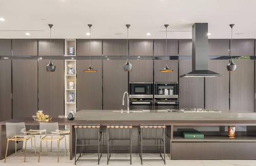 Melrose House | NEW Modern Oasis off Melrose - Rooftop - Pool