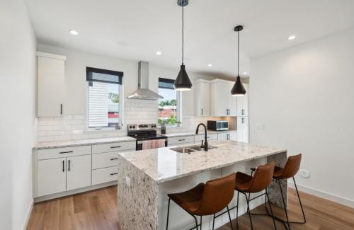 Iowa City House | New Modern Townhome with Rooftop Patio townhouse