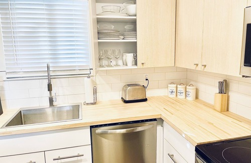 Village at Camelback House | NEW & Modern townhouse, Pool, Camelback Area, Grill, A/C
