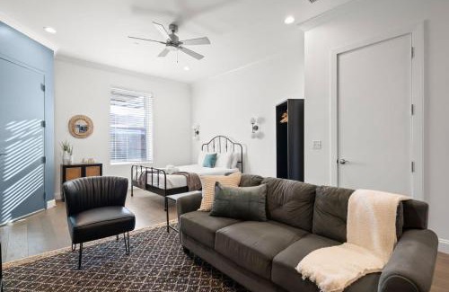 Historic Ybor Apartment | NEW! Mojito Manor - Stunning Studio On 7th Ave