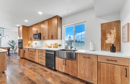 Reno House | NEW Mountain View Retreat w/Swim Spa & Mini Golf
