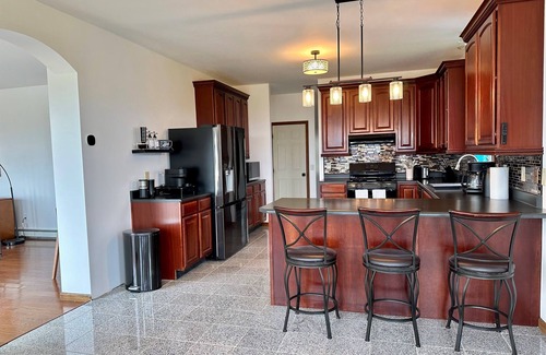 Cornwallville House | NEW Mountain View 6BR: Hot Tub, Pro Photos Coming!