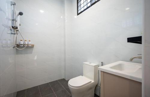 Kampung Alor Akar House | New Muji Villa-NearBeach-PoolTable-Golf-BBQ-Coway