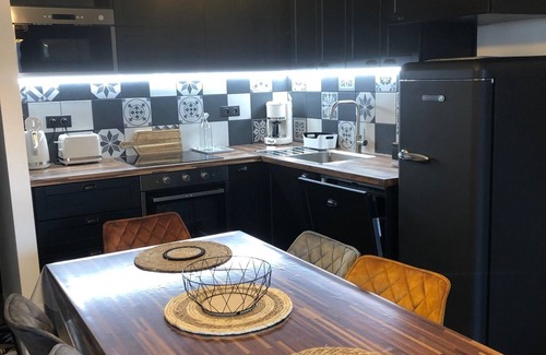 Besse-et-Saint-Anastaise Apartment | NEW REFURBISHED APARTMENT