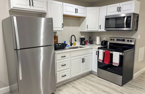 West Lebanon Apartment | New Remodel - 1st Floor - Mins to DHMC & Hanover