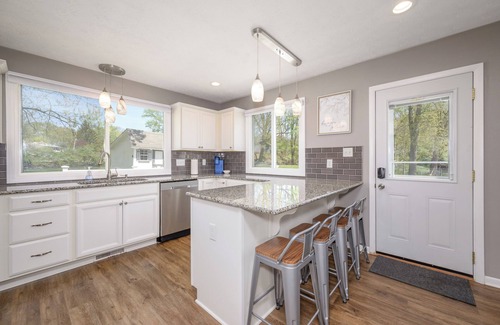 Portage Lakes House | New! Remodeled waterfront home in Portage Lakes! Close to Everything!