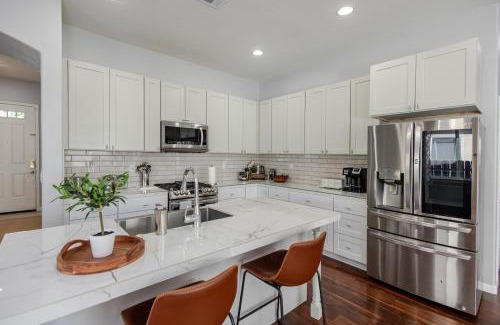 Reno/Tahoe Airport House | New Reno Retreat 72 Inch TV Office Patio Views