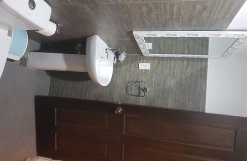 Tawala Apartment | New Room for 2.5 minutes walk to Beach and Nightlife