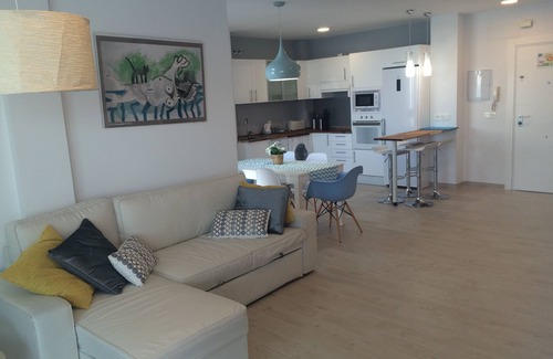 La Malagueta Apartment | New Seaview apartment in the center of malaga. WIFI, PARKING, MALAGUETA BEACH