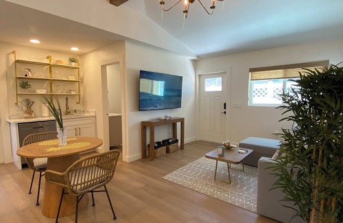 Sarasota House | New! Siesta Beach Guest House with pool!
