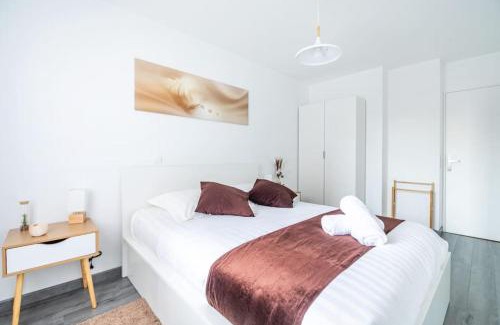 Chessy Apartment | New Splendid Appt Terrace - 5 min Disneyland Paris