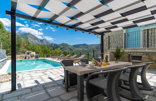 Zadvarje Villa | NEW! Stone villa JUDITA with heated pool and hydro-massage