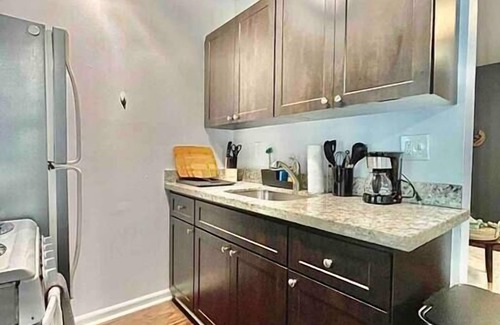 Little Haiti Apartment | New Studio cozy décor min. from beach & Wynwood
