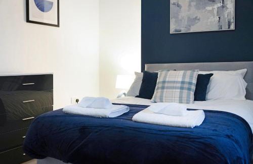 Darlington House | New! Stylish 4BR in St John's