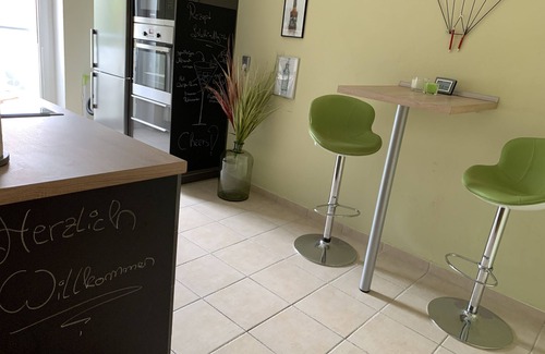 Cottbus Apartment | New! Stylish city apartment *Netflix,parking lot,close to BHF*