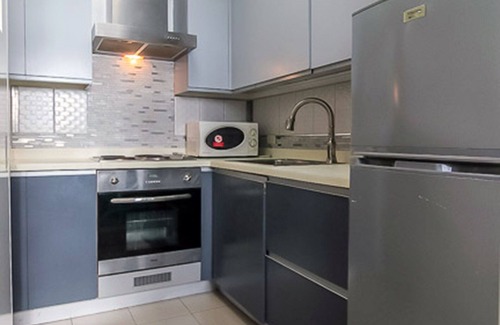 Bonifacio Global City Condo | New Stylish Condo, Centrally Located BGC, WiFi