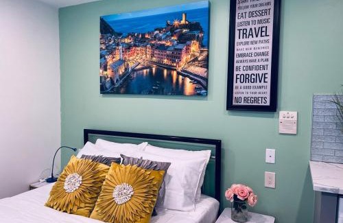 Graduate Hospital Apartment | New! Suite near Rittenhouse Square