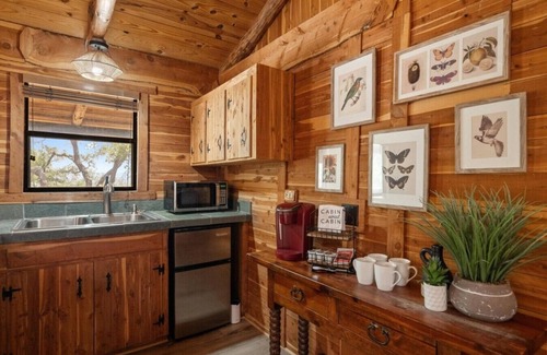Spicewood Cabin | *NEW Sunrise Lodge - Daybreak Cottage | Lake Views