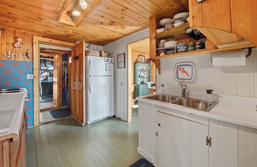 Mid-Coast and Islands Cottage | New! The Beach Pea 2 BR/1 BA Beachside bungalow feet from the Maine shore.