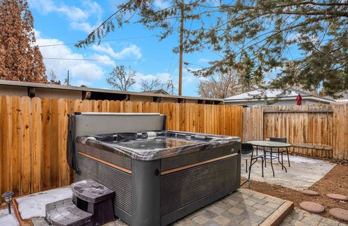 Old Southwest House | NEW! The Dish Guesthouse (1-Bedroom Home)