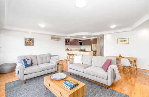 Griffith Apartment | New to VRBO: 2BR/2BA Apt w/Dedicated Workspace & Free parking!