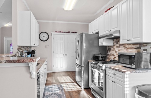 Jefferson House | New to Vrbo! Jefferson Poolside Escape w/pool!