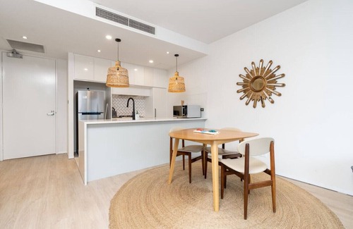 Barton Apartment | New to VRBO: Superbly Convenient Lakefront View Apt