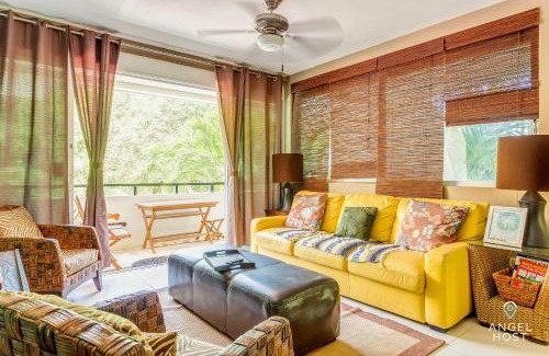 Zazil-ha House | NEW Tropical Vibe Condo with Roof Pool Beach 3 blks