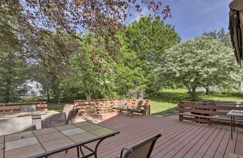 Pomfret House | NEW! Vast Vintage-Style Home, 1/2 Mi to State Park