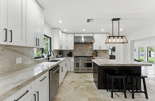 Fort Lauderdale Villa | NEW! Villa Riverland with Heated Pool on the Water