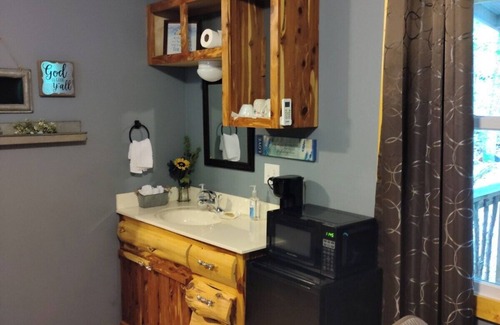 Squires Cabin | NEW! Village of Hope - Cabin #9