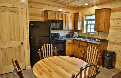 Millersburg Apartment | NEW Waterview Lodge Suite in Ohio's Amish Country