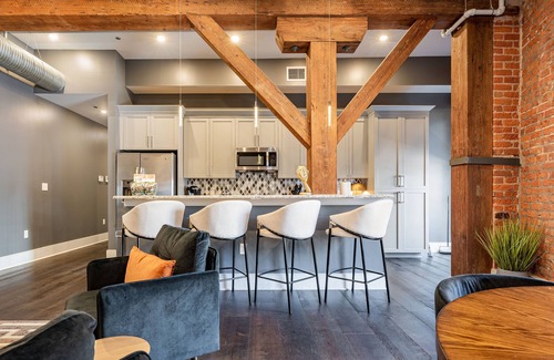 Arts/Warehouse District Condo | 📣New XL Luxury Corner Condo PRIME Historic Downtown Location HUGE Balcony Wrapped in Wrought Iron