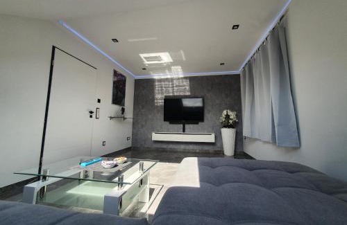 Elsen Apartment | New York City Apartment