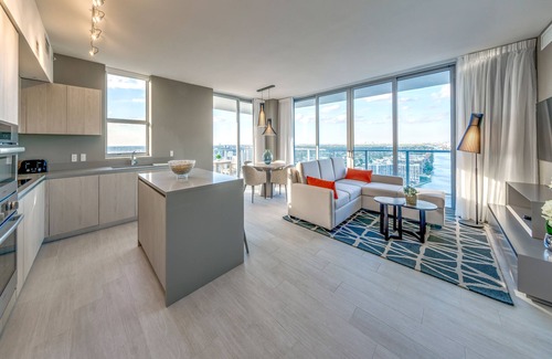 South Lake Apartment | NEW2019 CornerSuite Amazing WaterViews