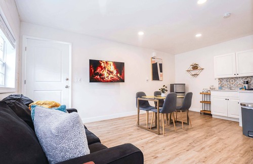 Orlando Apartment | NEW5 APT NrUCF PETSOK PRIVATE patioENTRY LAUNDRY