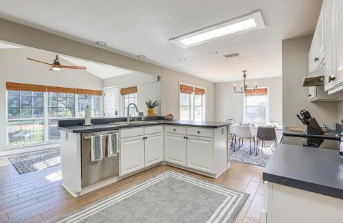 Newberry House | Newberry Home with Deck on 10 Acres!