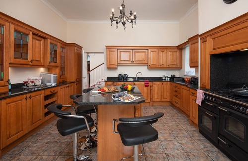 Birtley House | Newcastle & Durham 15 minutes. Hot-tub luxury