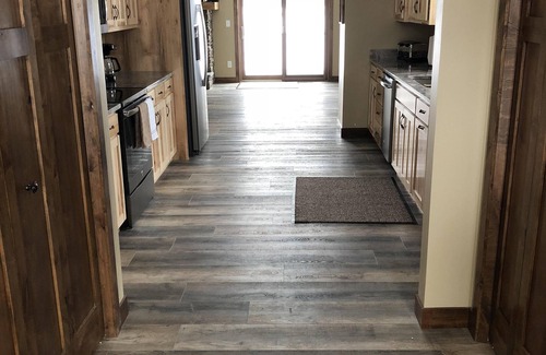 Grandy House | Newer Construction 5BR, 5BA Lake Home near Milaca