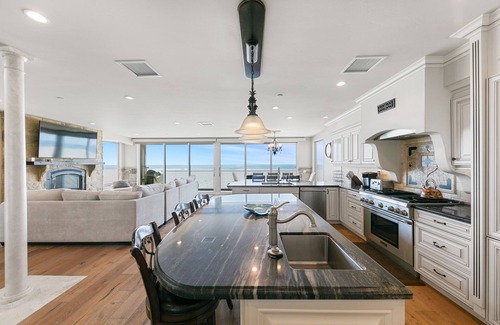 Hollywood Beach House | Newer Villa ON THE SAND 7 beds 6 baths, Elevator, 5-car parking!