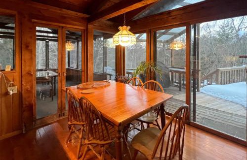 Williamsville House | Newfane Hill Retreat