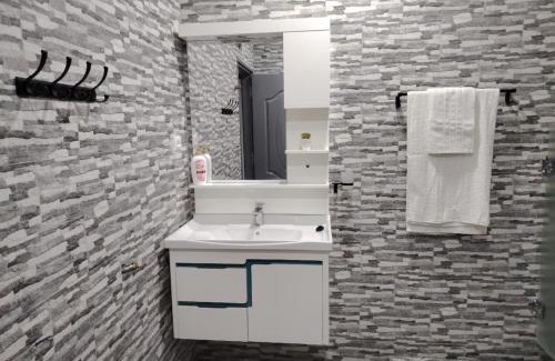Bordj el Kiffan Apartment | Newly Built 2BR Comfort Near City, Airport & Beach