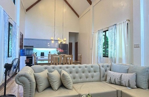 Dipolog House | Newly built modern house with garden view. We are pet-friendly!