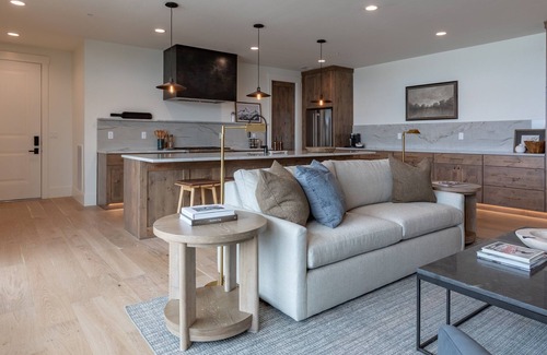 Driggs Condo | *Newly Built* Teewinot at The Basin Luxury Suites ⁓ Hot Tub ⁓ In Downtown Driggs