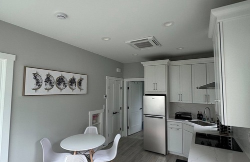 Aurora Highlands Cottage | Newly Built Tiny Home/Cottage in National Landing/Arlington near DC, & Old Town