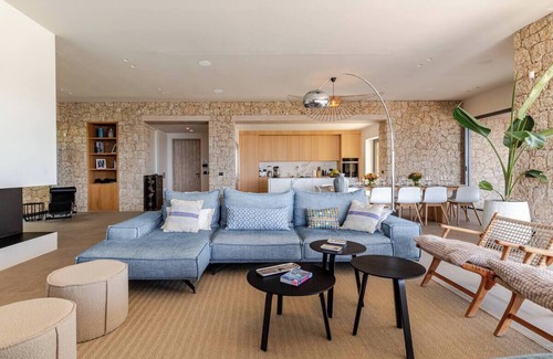 Kilada Villa | Newly constructed Luxurious Family Villa with Infinity Sunset & Tennis court!